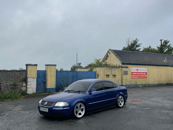 Volkswagen Passat Saloon, Diesel, 2004, Blue