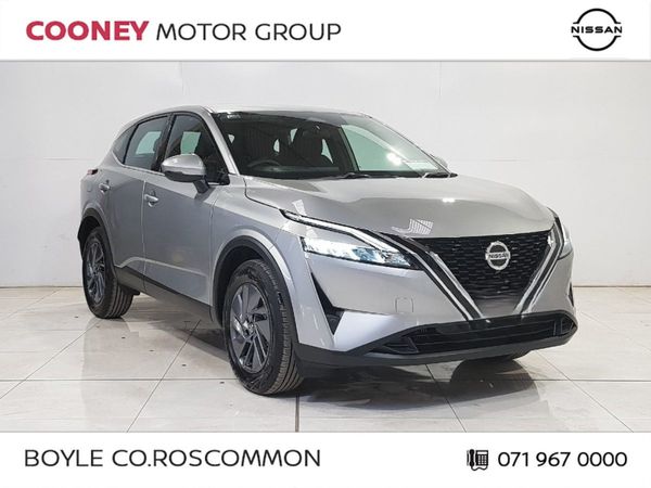 Nissan Qashqai MPV, Petrol, 2022, Grey