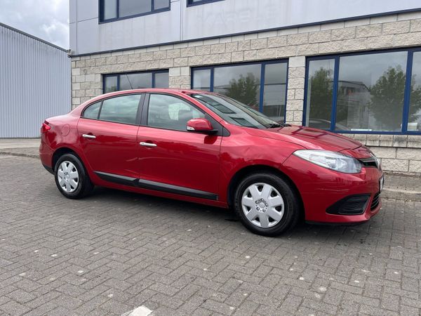 Renault Fluence Saloon, Diesel, 2014, Red