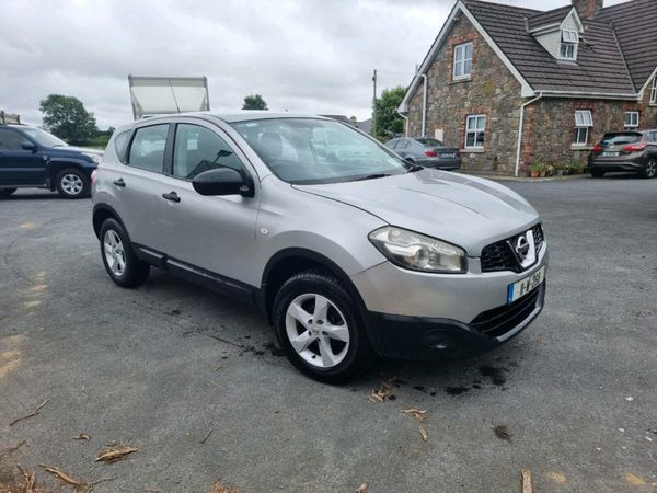 Nissan Qashqai Hatchback, Diesel, 2011, Silver
