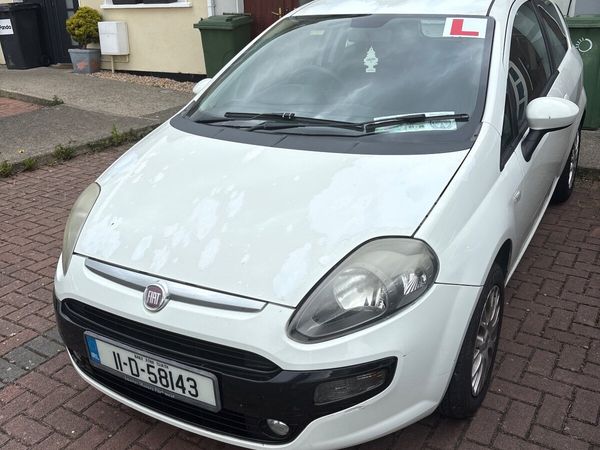 Fiat Punto Hatchback, Petrol, 2011, White