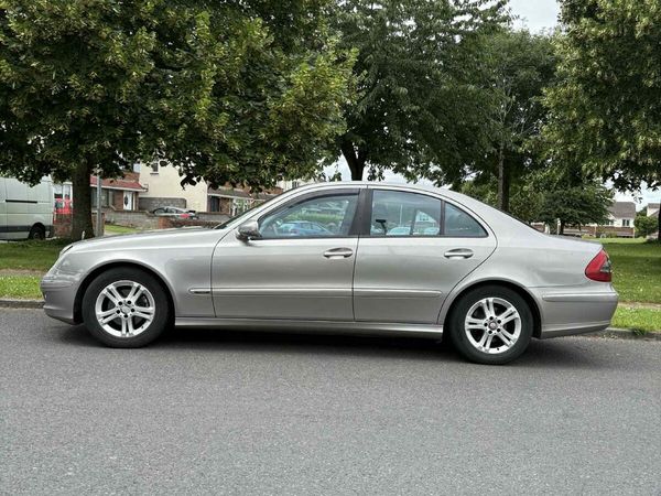 Mercedes-Benz E-Class Saloon, Diesel, 2009, Grey
