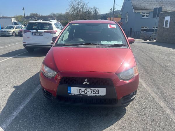 Mitsubishi Colt MPV, Petrol, 2010, Red