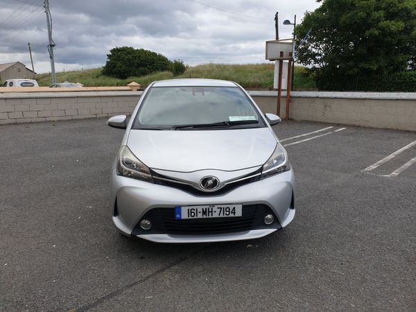 Toyota Vitz Hatchback, Petrol, 2016, Silver