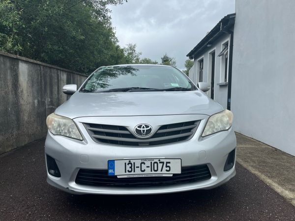Toyota Corolla Saloon, Diesel, 2013, Silver
