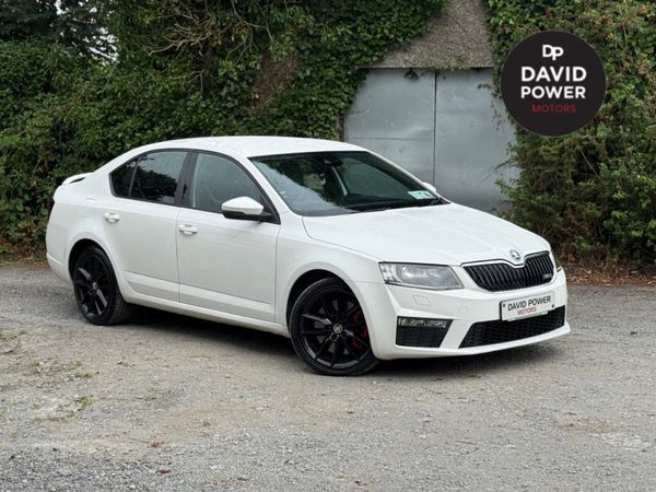 Skoda Octavia Hatchback, Diesel, 2015, White