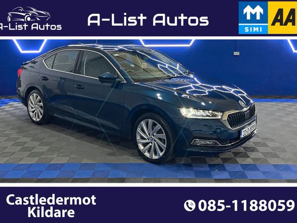 Skoda Octavia Saloon, Diesel, 2022, Blue