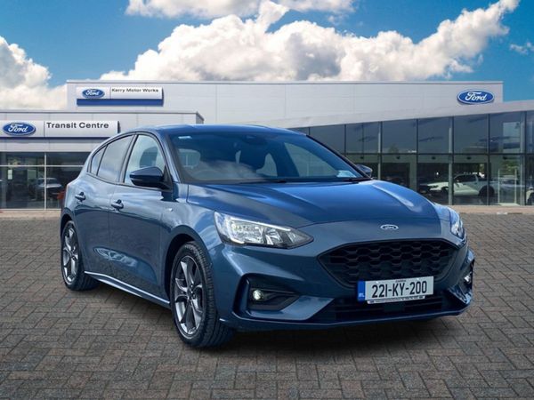 Ford Focus Hatchback, Petrol Hybrid, 2022, Blue