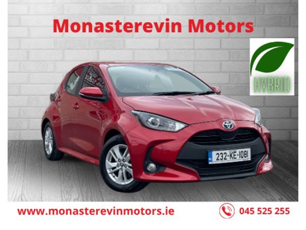 Toyota Yaris Hatchback, Petrol Hybrid, 2023, Red
