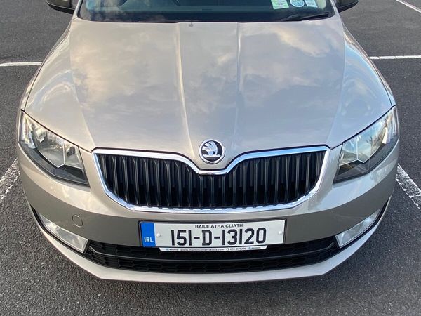 Skoda Octavia Saloon, Diesel, 2015, Beige