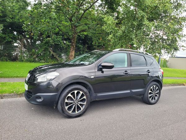 Nissan Qashqai Hatchback, Diesel, 2011, Black