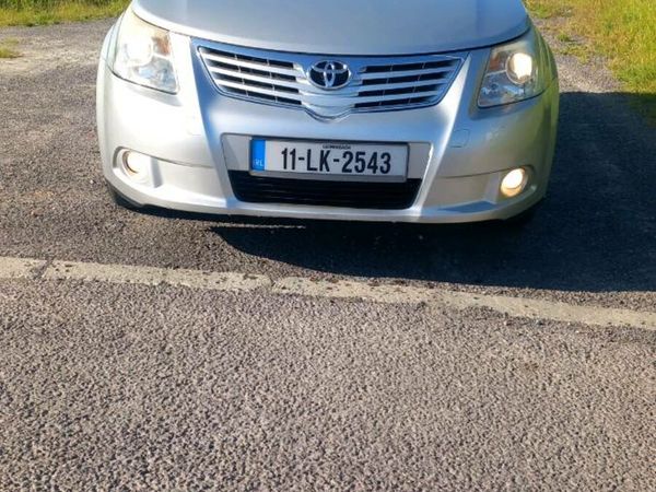 Toyota Avensis Saloon, Diesel, 2011, Silver