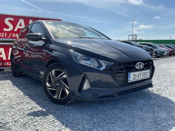 Hyundai i20 Hatchback, Petrol, 2021, Grey