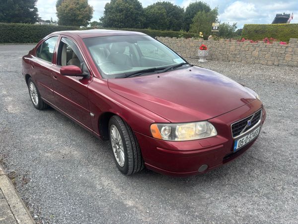 Volvo S60 Saloon, Diesel, 2005, Red