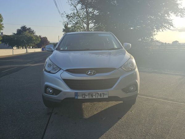 Hyundai ix35 SUV, Diesel, 2012, Silver