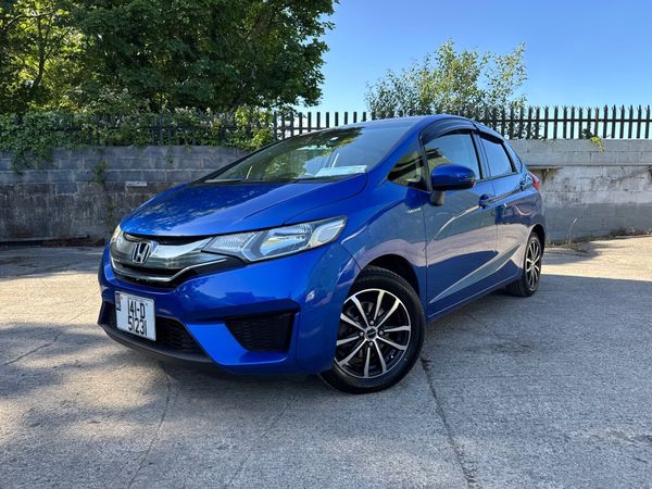 Honda Fit Hatchback, Petrol Hybrid, 2014, Blue