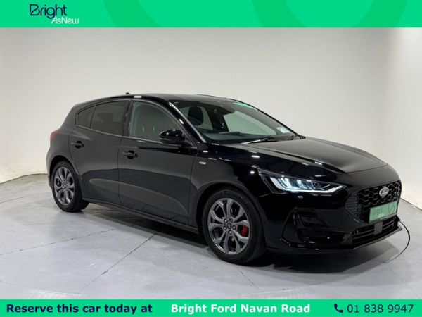 Ford Focus Hatchback, Petrol Hybrid, 2023, Black