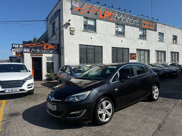 Opel Astra Hatchback, Petrol, 2015, Black