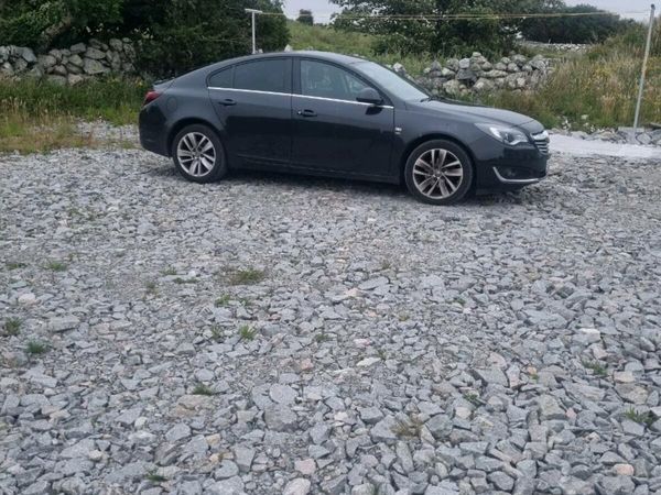 Vauxhall Insignia Hatchback, Diesel, 2015, Black