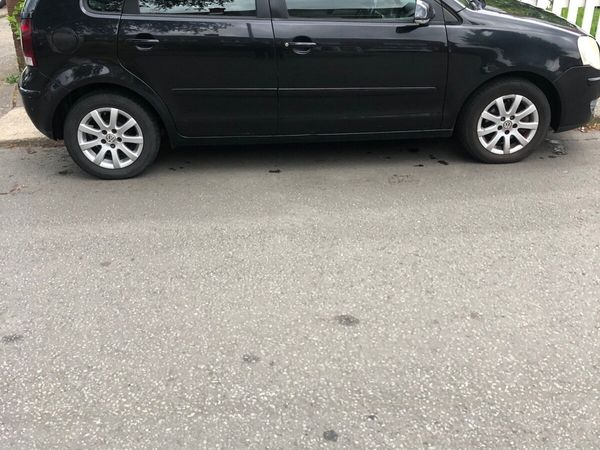 Volkswagen Polo Hatchback, Petrol, 2006, Black