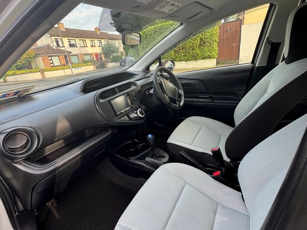 Toyota Aqua Hatchback, Petrol Hybrid, 2019, Silver