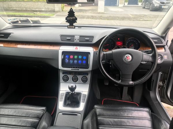 Volkswagen Passat Saloon, Petrol, 2009, Grey