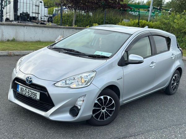 Toyota Aqua Hatchback, Petrol Hybrid, 2016, Silver