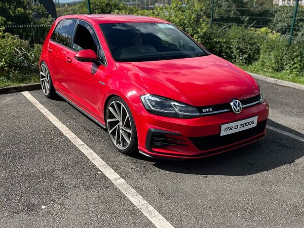 Volkswagen Golf Hatchback, Diesel, 2017, Red