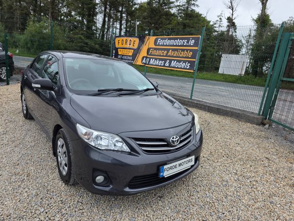 Toyota Corolla Saloon, Diesel, 2012, Grey