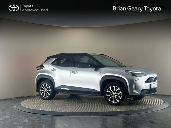 Toyota Yaris Cross Hatchback, Petrol Hybrid, 2025, Silver