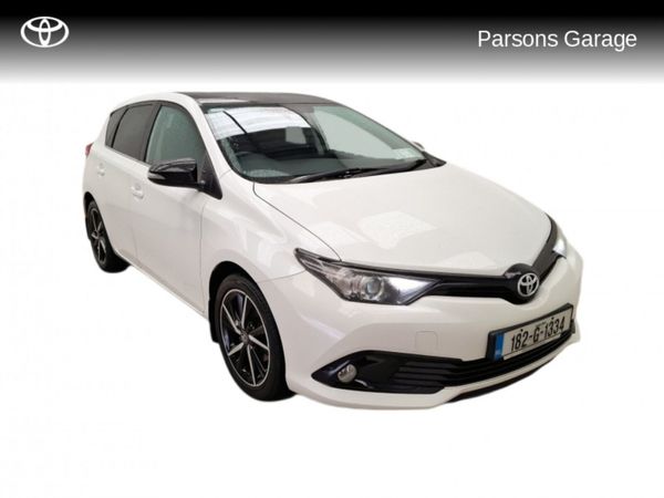 Toyota Auris Hatchback, Petrol, 2018, White
