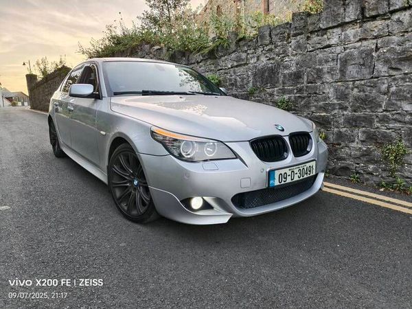 BMW 5-Series Saloon, Diesel, 2009, Silver