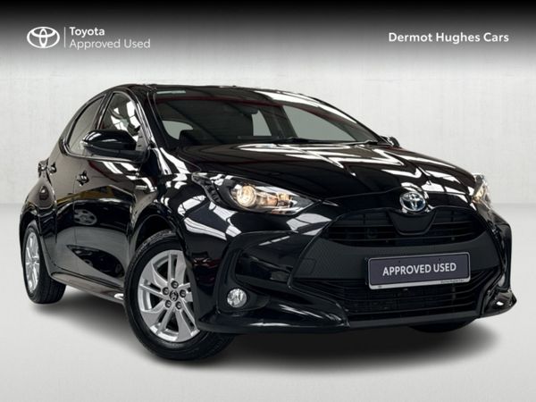 Toyota Yaris Hatchback, Petrol Hybrid, 2021, Black