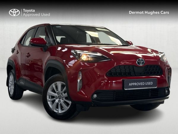 Toyota Yaris Cross Hatchback, Petrol Hybrid, 2022, Red