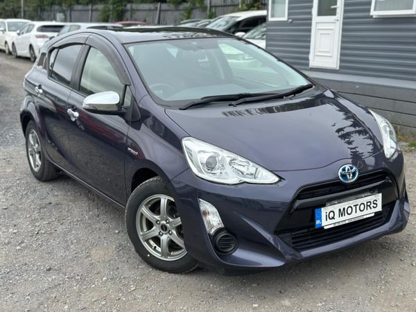 Toyota Aqua Hatchback, Petrol Hybrid, 2015, Purple