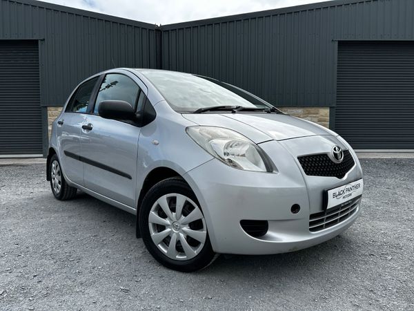 Toyota Yaris Hatchback, Petrol, 2009, Silver