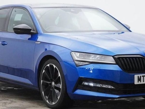 Skoda Superb Hatchback, Diesel, 2022, Blue