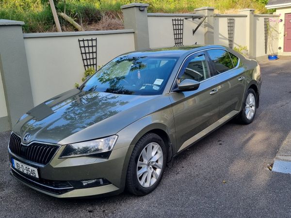 Skoda Superb Saloon, Diesel, 2016, Green
