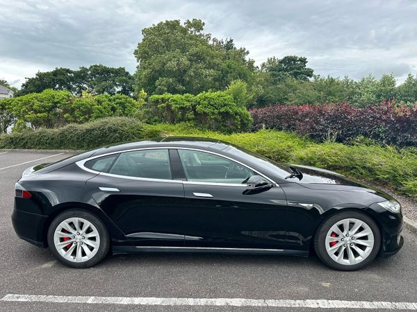 Tesla Model S Hatchback, Electric, 2014, Black