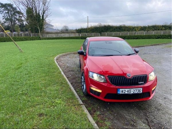 Skoda Octavia Hatchback, Diesel, 2014, Red