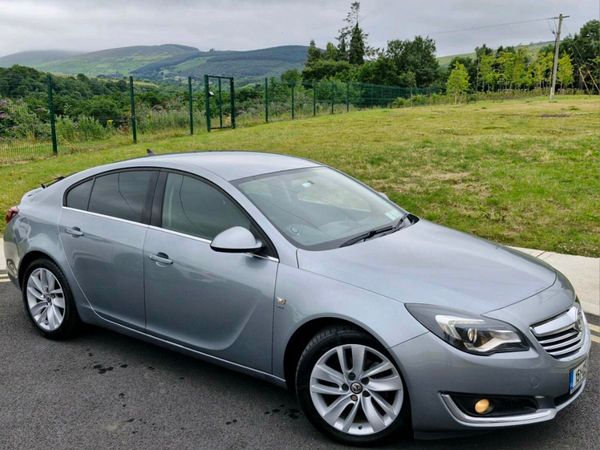 Vauxhall Insignia Hatchback, Diesel, 2015, Silver