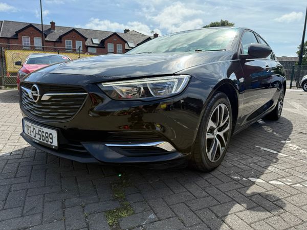 Opel Insignia Hatchback, Diesel, 2018, Black