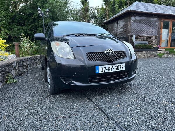 Toyota Yaris Hatchback, Petrol, 2007, Black