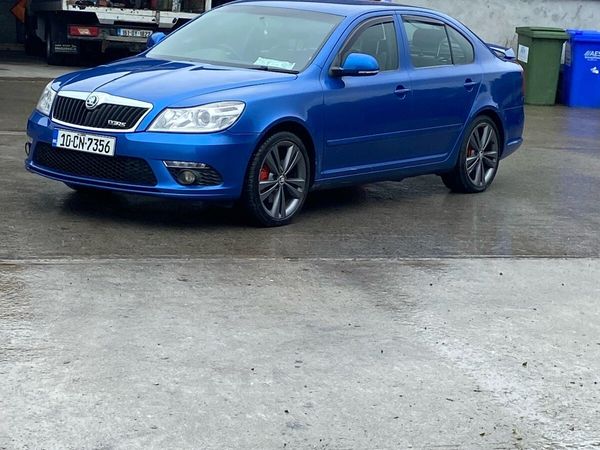 Skoda Octavia Hatchback, Diesel, 2010, Blue