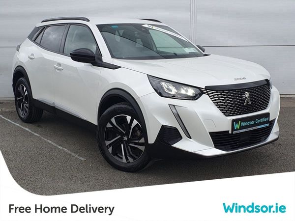 Peugeot 2008 MPV, Petrol, 2023, White