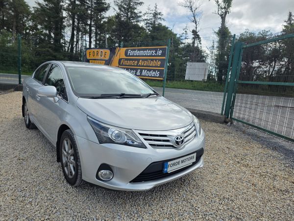 Toyota Avensis Saloon, Diesel, 2013, Silver