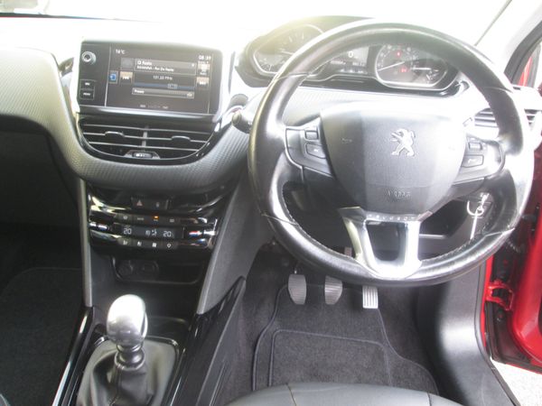 Peugeot 2008 SUV, Diesel, 2016, Red
