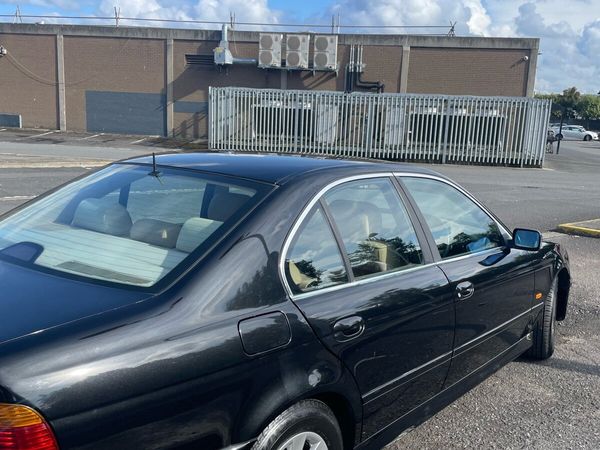 BMW 5-Series Saloon, Diesel, 2002, Black