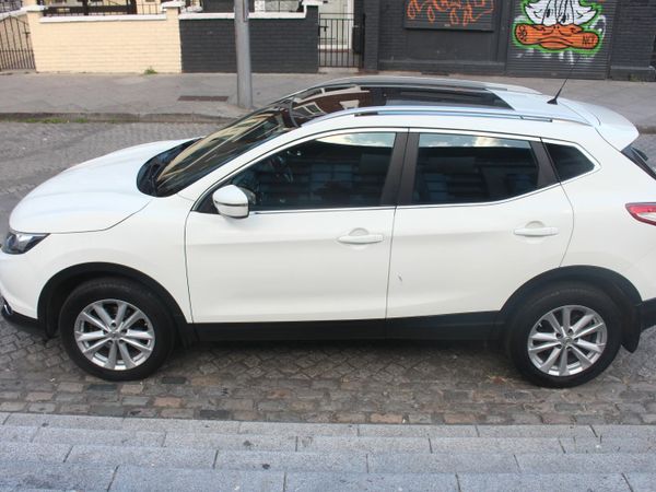 Nissan Qashqai SUV, Petrol, 2017, White