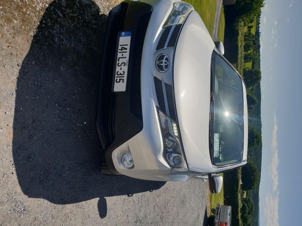 Toyota RAV4 SUV, Diesel, 2014, Silver
